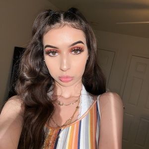 Meet your Posher, Lola